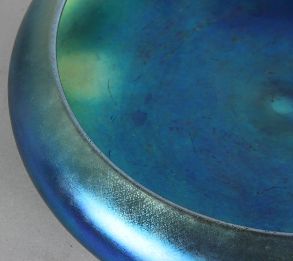 Steuben blue Aurene bowl, shape # 2586, 2 1/4" H x 10" diameter. Provenance: Manchester - Image 5 of 7