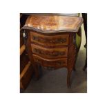 Good quality French marquetry inlaid bombe three-drawer bedside cupboard with inlaid panel to top of