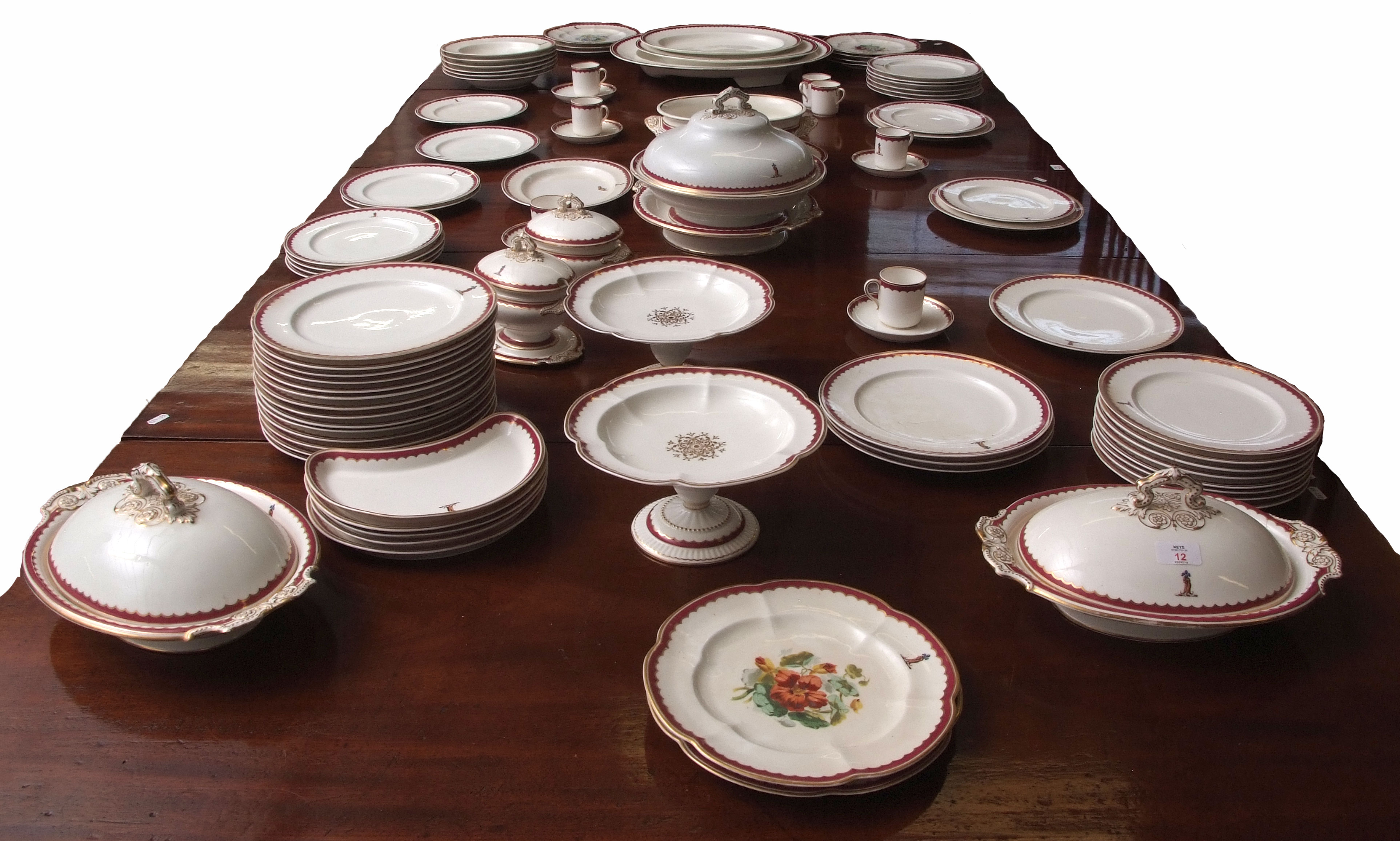 Extensive Copeland late 19th century dinner service with serving dishes, graduated serving platters,