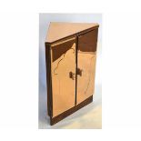Early 20th century mirrored double door corner cupboard with etched front, with tinted mirrors,