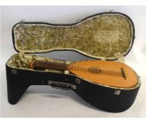 Good quality modern lute by ARIA, Model L85, in a fitted case