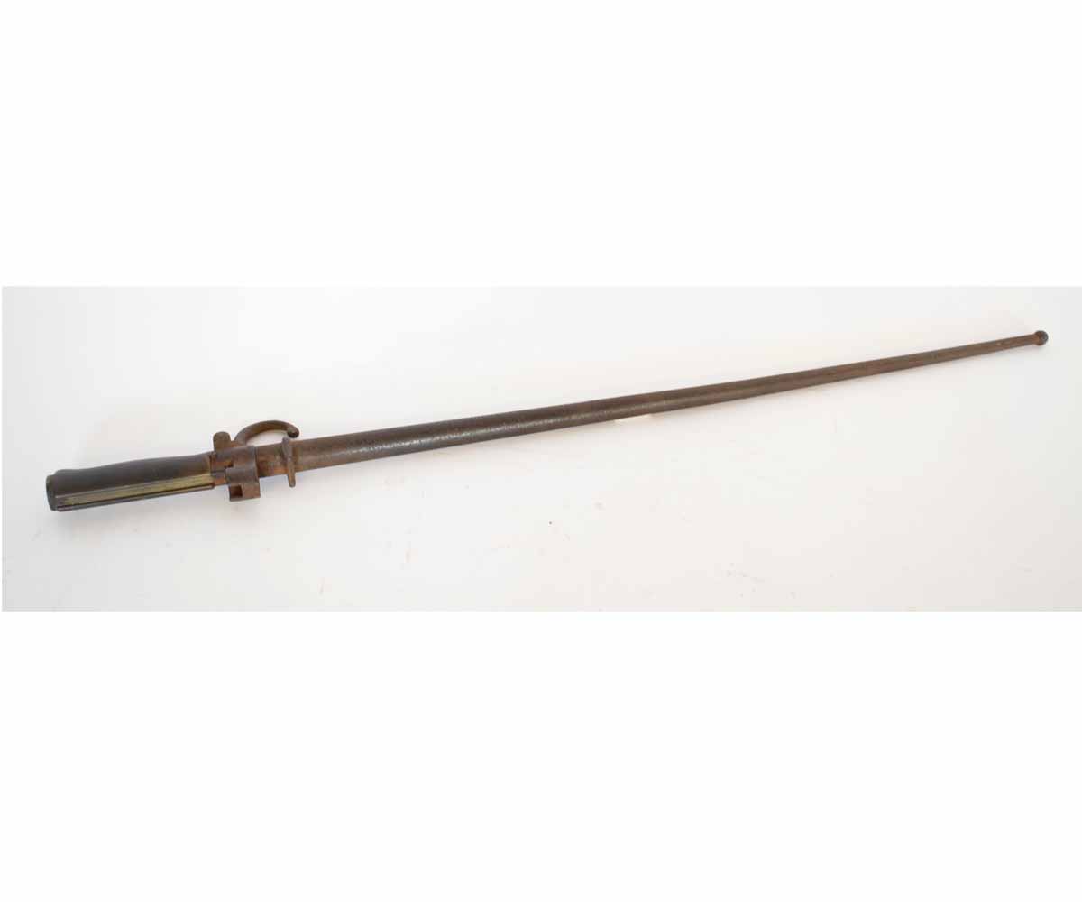 French model 1886 epee bayonet and steel scabbard, overall length 65cms