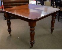 Victorian mahogany extending dining table, 102cms wide