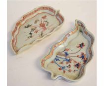 Pr of late 18th/ early 19th century Chinese porcelain pin trays decorated in imari colours