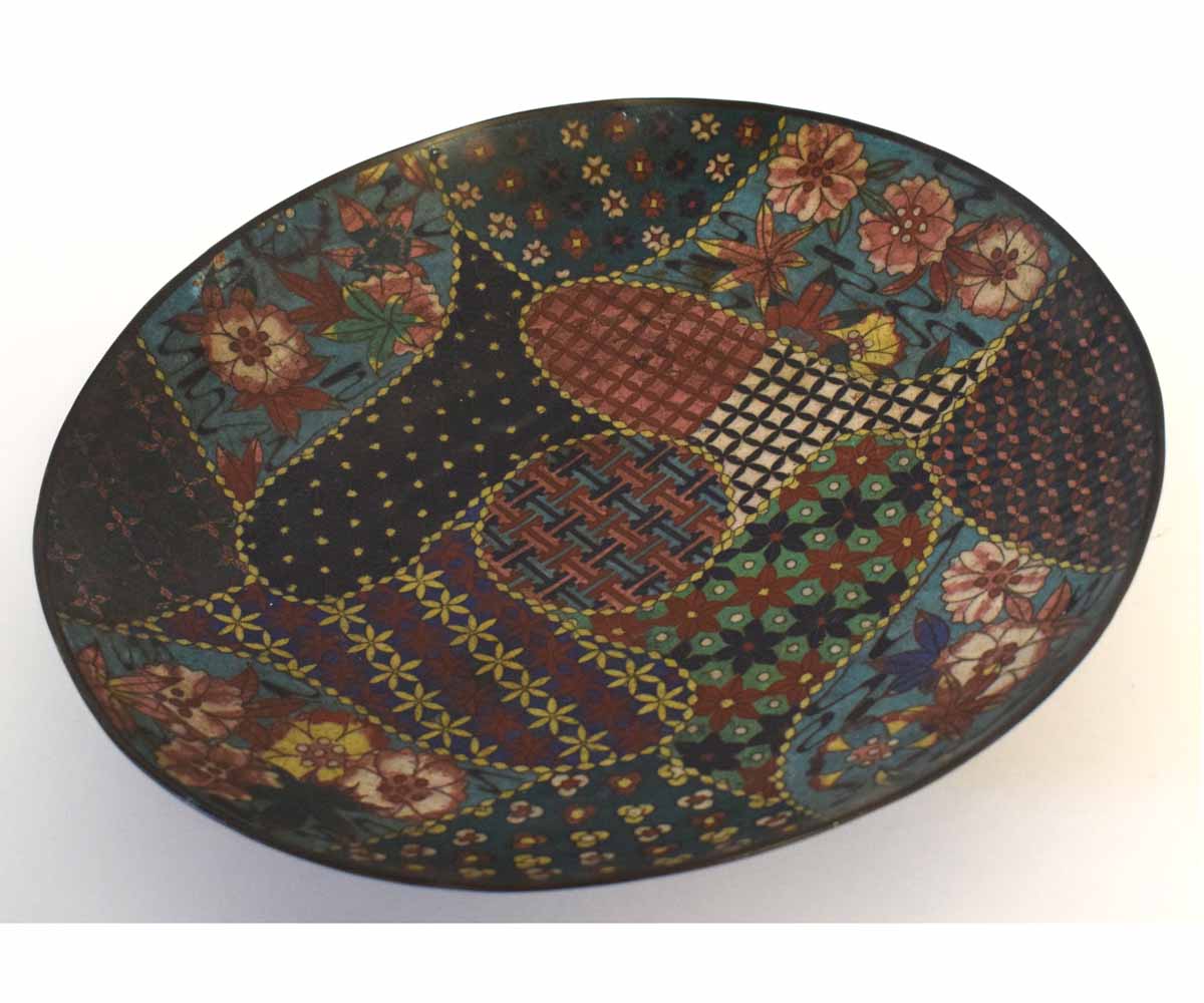 Two cloisonne dishes, the largest 30cms - Image 2 of 3