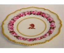 Worcester Flight Barr and Barr armorial dinner plate with rose design and armorial to the centre