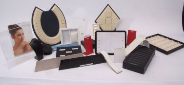 Displays and jewellery boxes, boxes void