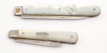 Mixed Lot: two various silver bladed and mother of pearl handled folding fruit knives, various dates