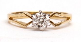 18ct gold and single stone diamond ring, the small brilliant cut diamond (0.10ct approx) in an