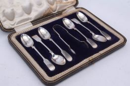 Cased set of six Fiddle pattern coffee spoons together with matching sugar tongs, Sheffield 1912,