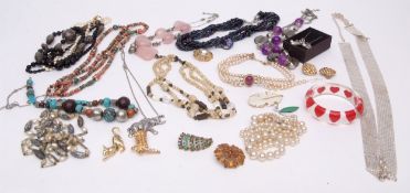 Box of costume jewellery to include mainly necklaces, brooches, bangles etc