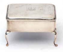 George V dressing table casket of rectangular form with hinged and polished cover with central