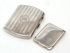 Mixed Lot: cigarette case of hinged rectangular form with gilt lined interior and presentation