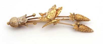 Mid-grade yellow metal bar brooch in Etruscan style having a central butterfly on two stylised