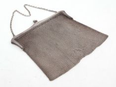 George V chain mail evening purse with hinged clasp and chain suspension to a plain mesh body, width