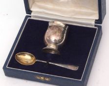 Cased Elizabeth II silver and gilt lined presentation inscribed egg cup and Hanoverian rat-tail