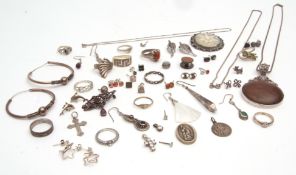 Mixed Lot: mainly white metal jewellery to include rings, brooches, earrings etc