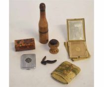 Mixed Lot: Oriental and European items including gilt metal compact and silver metal card case,