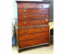 Georgian mahogany small proportioned chest on chest, the top fitted with two drawers over three full