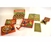 Box containing mixed vintage games to include Spin-it, Waddington's circular jigsaw puzzle,