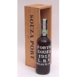 Souza LBV Port 1982, 1 bottle, (in wooden case)