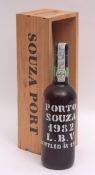 Souza LBV Port 1982, 1 bottle, (in wooden case)