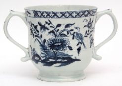 Rare Lowestoft porcelain porringer or loving cup, with two handles, decorated with early motifs of