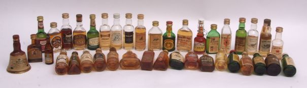 Box containing large quantity various blended whisky, whisky liqueur miniatures etc (levels vary