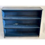 Mid-20th century blue painted bookcase fitted with three fixed shelves with gold painted decoration,