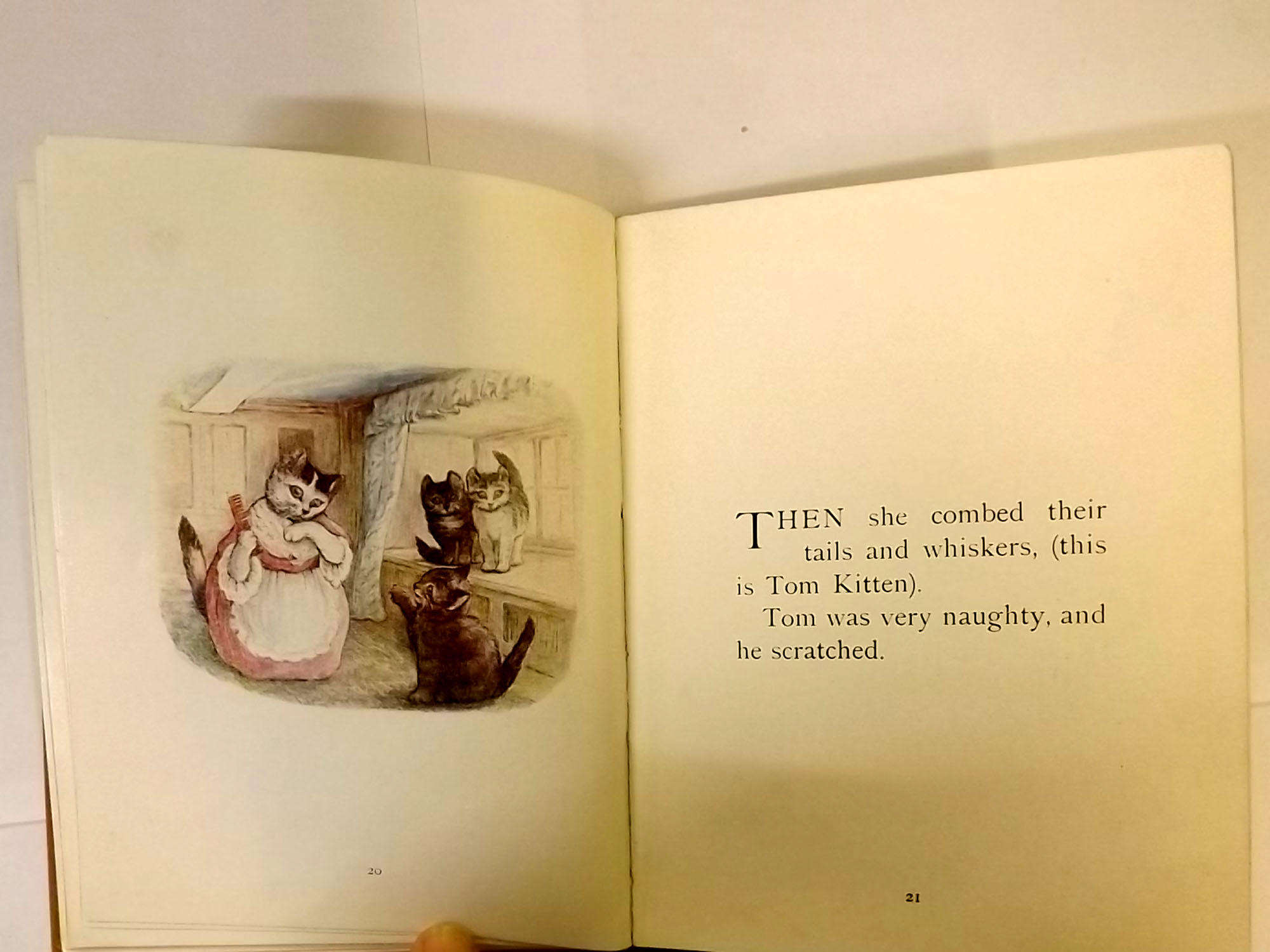 BEATRIX POTTER: THE TALE OF TOM KITTEN, 1907, 1st de luxe edition, 27 coloured plates as called for, - Image 3 of 4