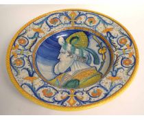 Italian Majolica dish decorated in Deruta style, 34cms diam