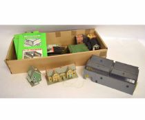 Box containing assorted 00 gauge railway track and buildings, to include a bridge, station etc