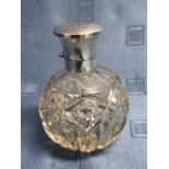 Hallmarked silver & glass cologne bottle, Birmingham 1942