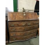 Georgian walnut & mahogany crossbanded serpentine fronted bureau with fitted interior, 2 short & 3