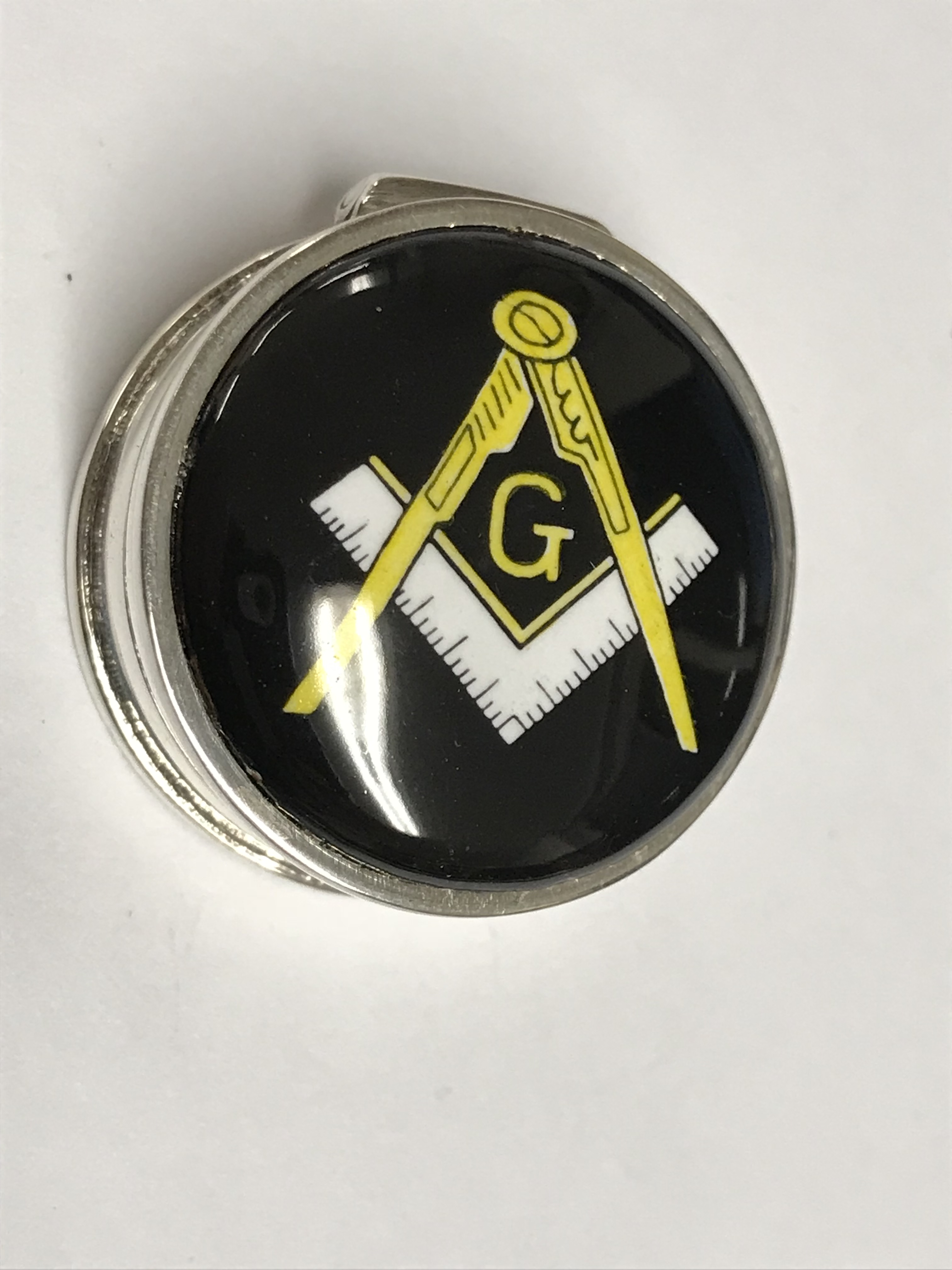 Silver pill box with enamel masonic image to the lid