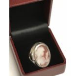 Silver cameo style ring