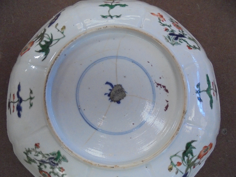 Chinese Doucai decorated dish with floral sprigs & sprays, 21.5cm dia - Image 3 of 6