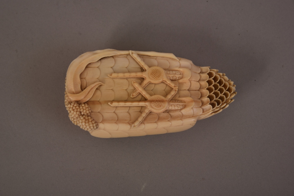 C18th Chinese finely carved ivory quail-form box and cover, 9.6cm long. - Image 2 of 7