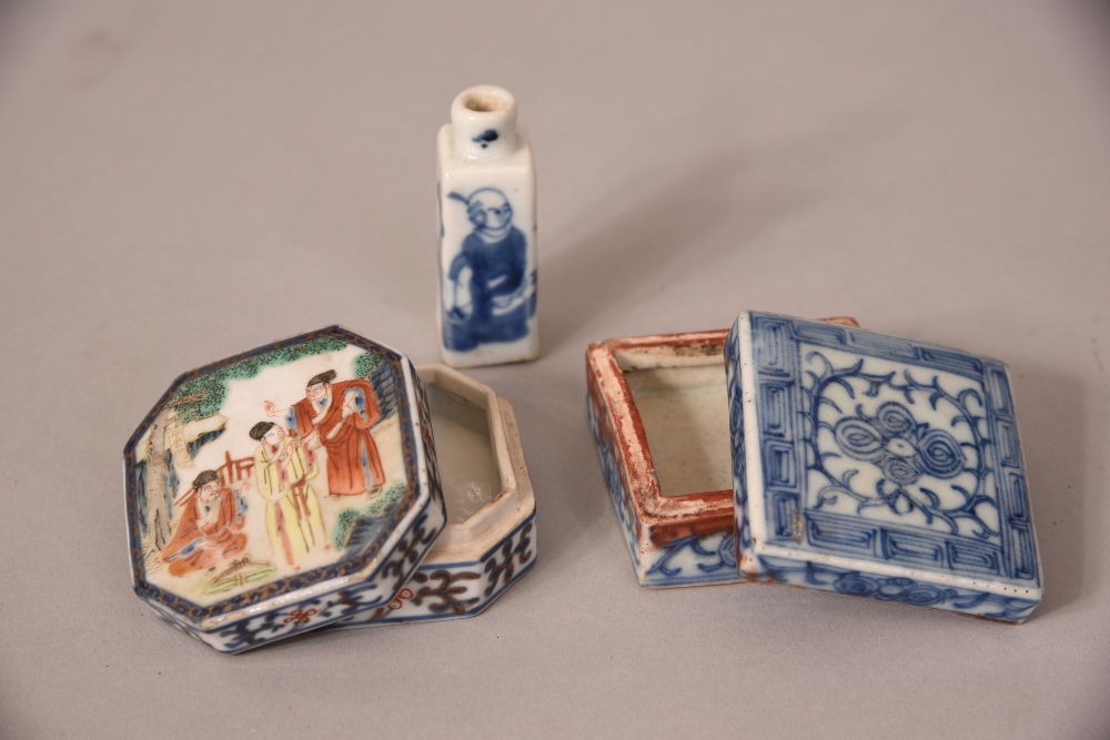 2 Chinese ink boxes & covers, Qing dynasty, 6.2cmL max; together with a blue & white figural snuff