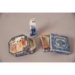 2 Chinese ink boxes & covers, Qing dynasty, 6.2cmL max; together with a blue & white figural snuff