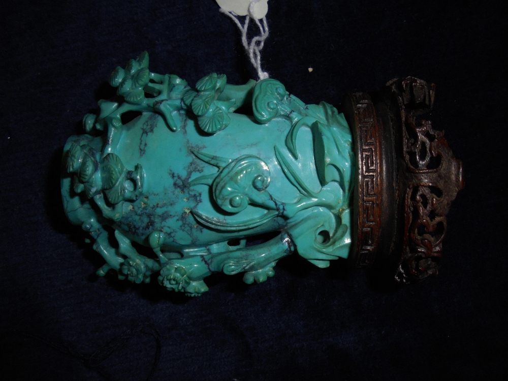 Chinese carved turquoise vase in the form of 'three friends', Qing dynasty, wood stand, overall 9. - Image 4 of 6