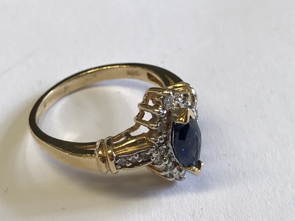 14 carat yellow gold, sapphire & diamond ring