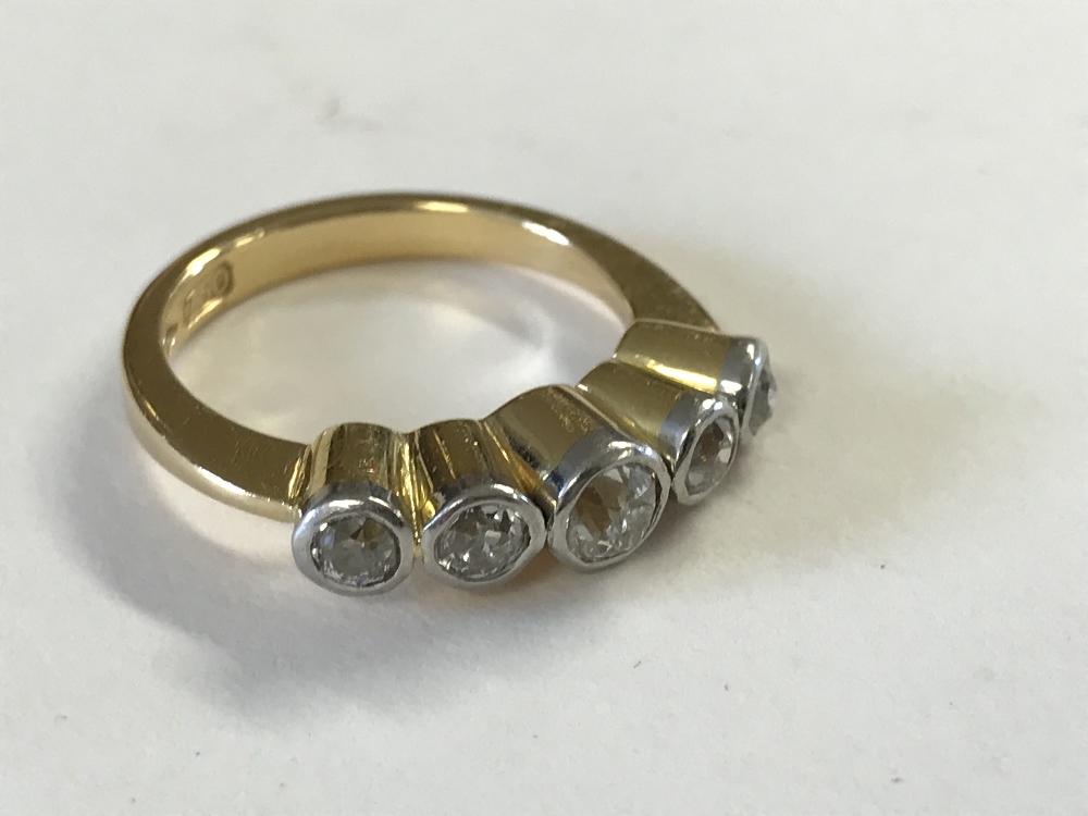 18ct gold & diamond 5 stone ring and a matching pair of stud earings,with full details of - Image 2 of 5