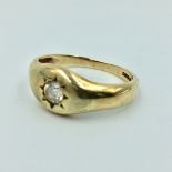 9ct Gold ring with central old brilliant cut diamond in star setting size S 4g