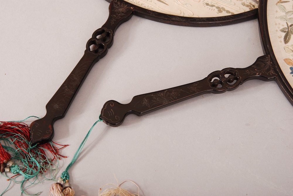 Two C19th Chinese silk circular fans, each mounted in a lacquered-wood frame with handle, one - Image 6 of 6