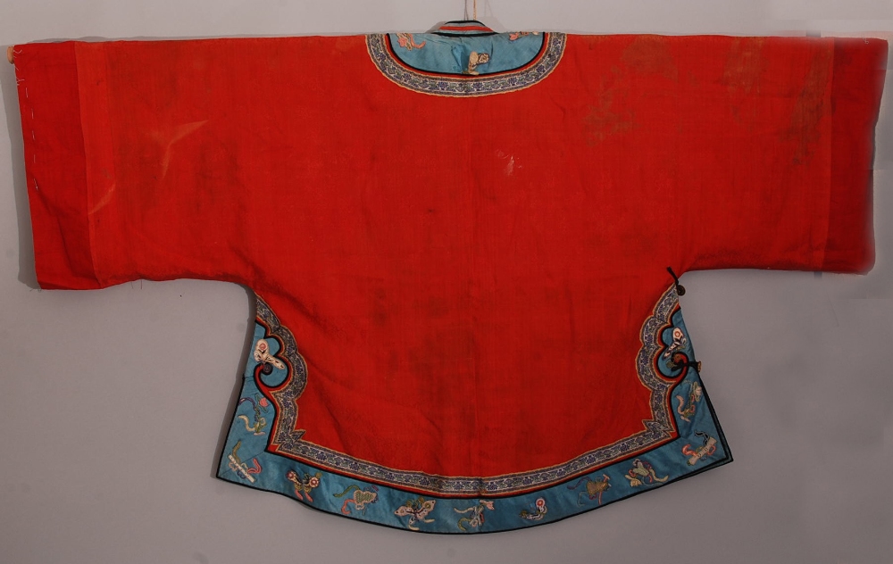 C19th Chinese lady's red silk robe, trimmed in blue and embroidered with auspicious objects, 120cm - Image 6 of 13