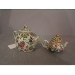 2 Chinese teapots