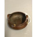 Small (6cm) Chinese bronze pot flaked with gold