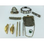 Collection of silver, white & yellow metal items, incl a silver ring with carved jadeite panel