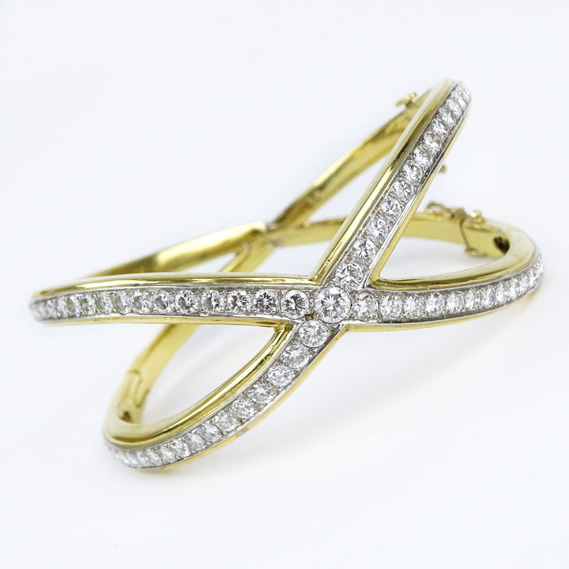 Vintage Approx. 7.0 Carat Round Brilliant Cut Diamond and 18 Karat Yellow Gold Hinged Cuff bangle